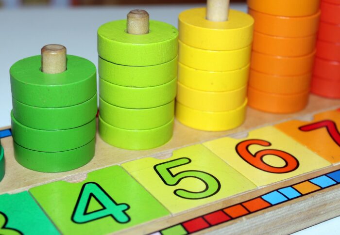 Diez ideas que los padres pueden utilizar para despertar el gusto por las matemáticas en sus hijos.